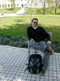 Neobična klupa